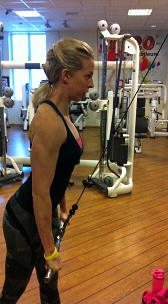 STYRKE: Line Marion Nielsen Kjøniksen mener at en viktig del, uansett hvilken treningsform du liker best, er styrketrening.