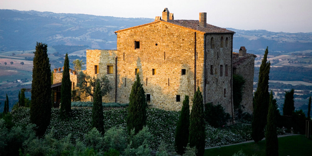 SOM ET EVENTYR: Du kan sjekke inn på dette 900-år gamle slottet på bryllupsreisen din.