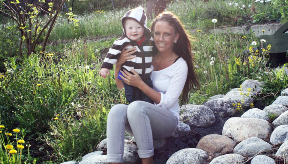 Cathrine Holtlien sammen med sønnen Daniel. FOTO: Privat.