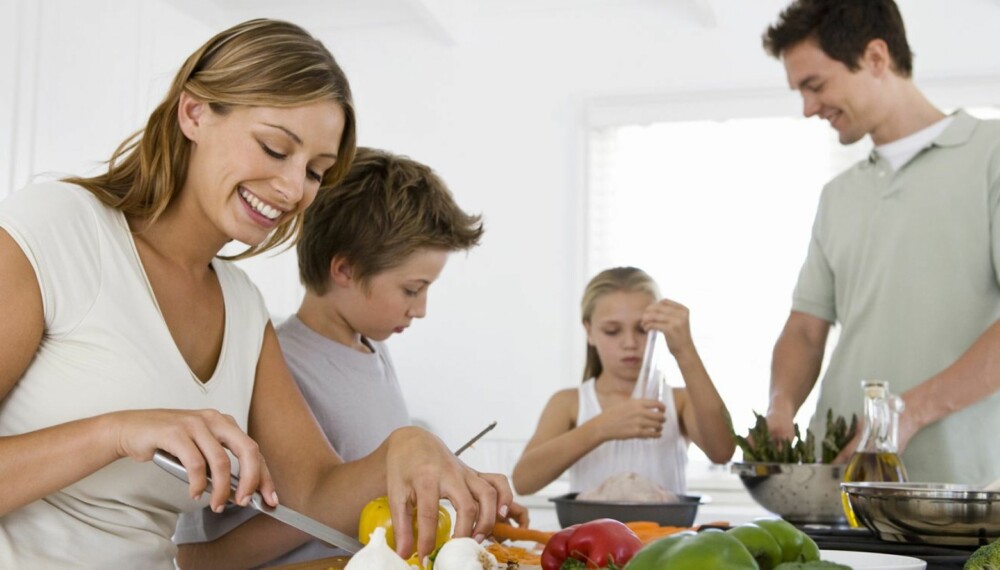 RESTEMAT ER GOD MAT: Lag litt mer til middag, og planlegg hva du kan bruke restene til dagen etter. Da sparer du både tid og penger! RESTEMAT ER GOD MAT: Lag litt mer til middag, og planlegg hva du kan bruke restene til dagen etter. Da sparer du både tid og penger!