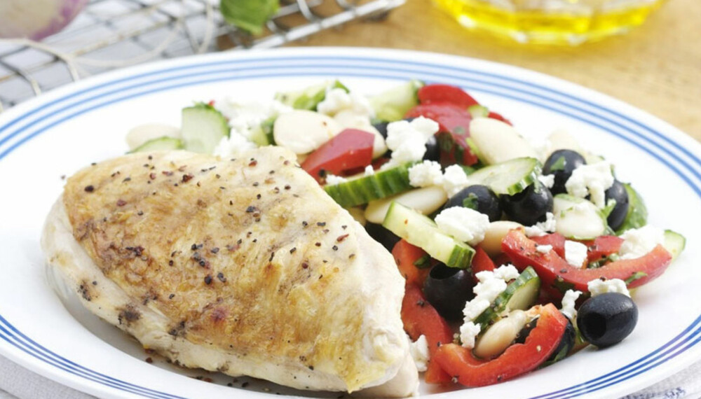 Dagens rett:
Kyllingfilet med bønnesalat Dagens rett:
Kyllingfilet med bønnesalat