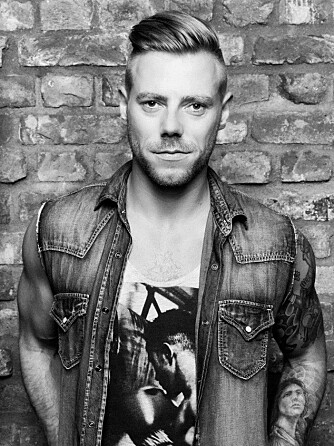 STYLIST: Espen Hilton. STYLIST: Espen Hilton.