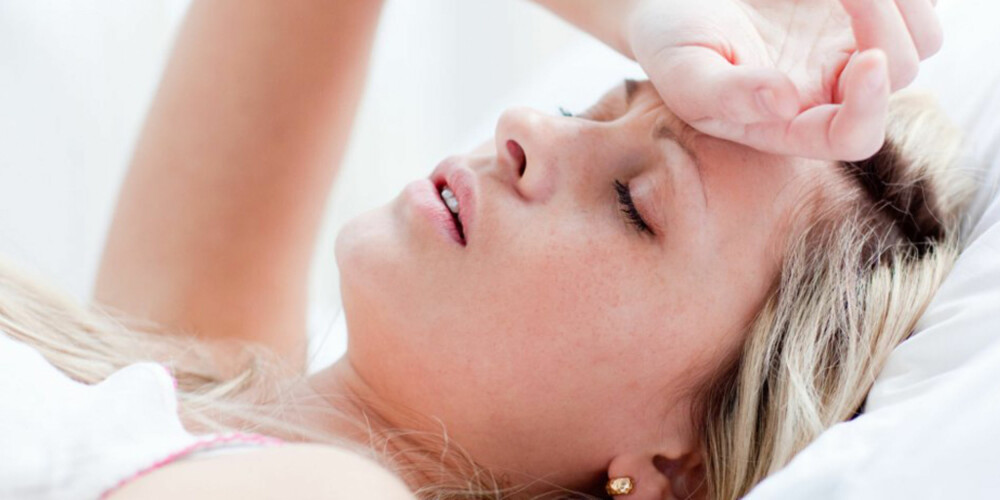 PÅ EN LITEN SILKEPUTE: Visste du at hodeputen din kan gi deg rynker og tørr hud?