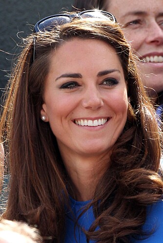 FOR MYE?: Selv Kate Middleton må tåle kritikk for sminkevalgene hun gjør. Spesielt eyelineren hennes får gjennomgå, flere eksperter mener hun burde tone ned bruken med flere hakk.