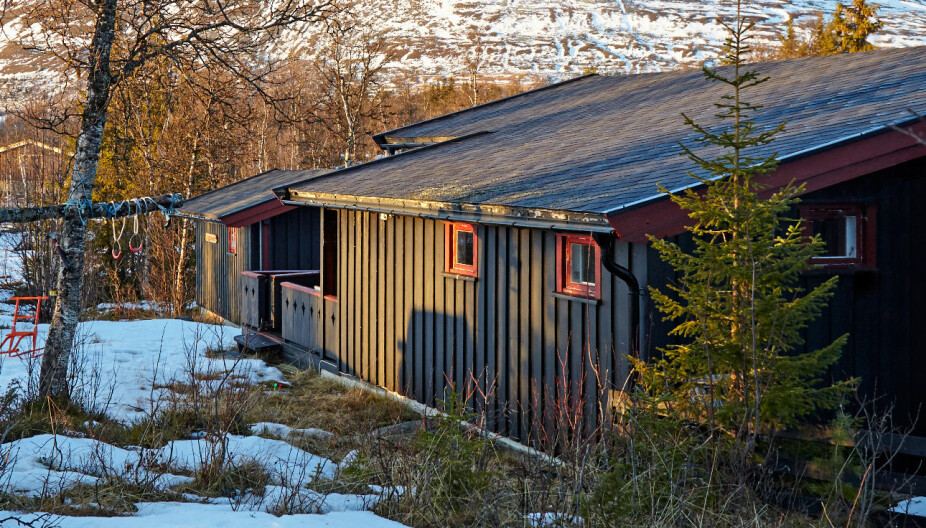 LYKKEN PÅ LYKKJA: For Anette Hokholt Asp er lykken å ha hytte under Skogshorn i Lykkja, et sted hun har vokst opp med.
