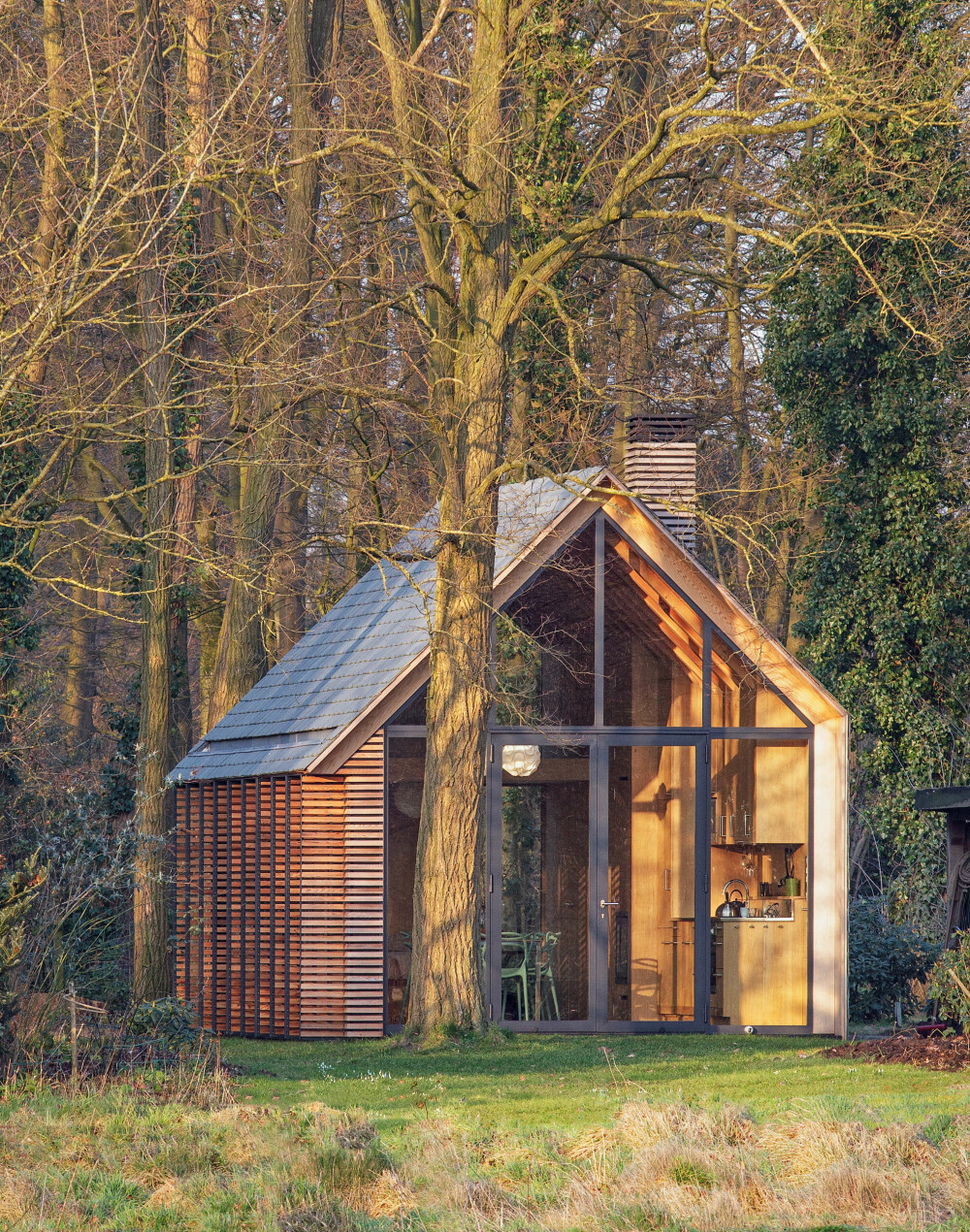Huset i skogen. Huset i skogen.