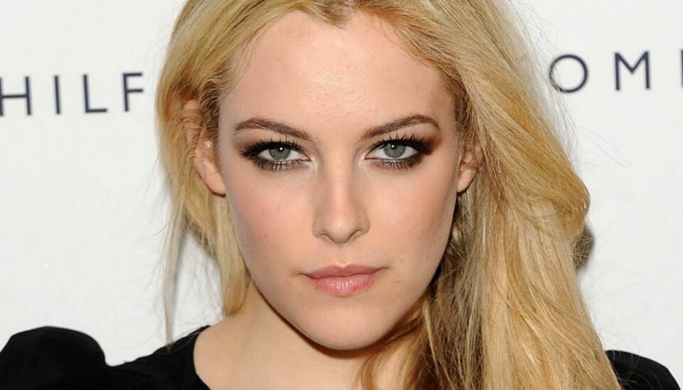 STJERNEANER: Riley Keough bør ha et godt stjernepotensial med Elvis som bestefar og Nicholas Cage som stefar da han var sammen med moren Lisa Marie Presley.