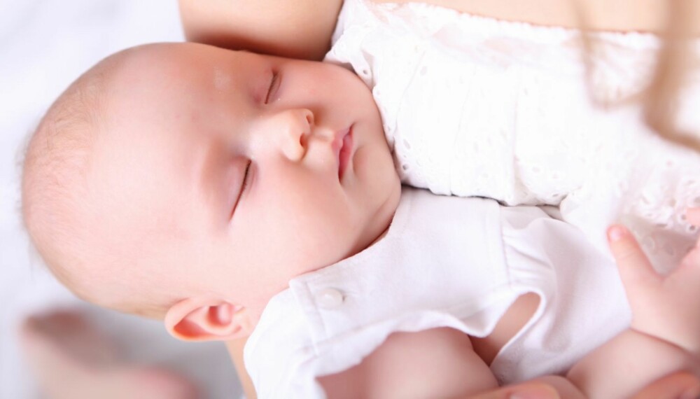 Vi er bekymret for jenta vår på 7 md. Hun spiser ikke mye, vil ikke ha så mye grøt og nekter å ta flaska. Foto: Colourbox.no Vi er bekymret for jenta vår på 7 md. Hun spiser ikke mye, vil ikke ha så mye grøt og nekter å ta flaska. Foto: Colourbox.no
