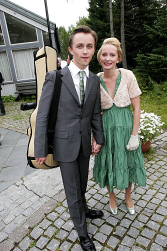 LYKKEN BRAST: Etter åtte års ekteskap flyttet Sondre Lerche og Mona Fastvold fra hverandre i fjor.