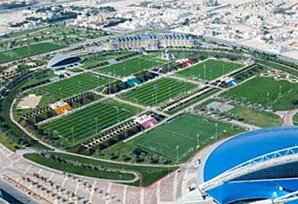 Fotballfeber: Folk i Qatar elsker fotball. Og anleggene er av ypperste merke. Håpet er at landet skal mønstre et sterkt lag på hjemmebane i 2022.