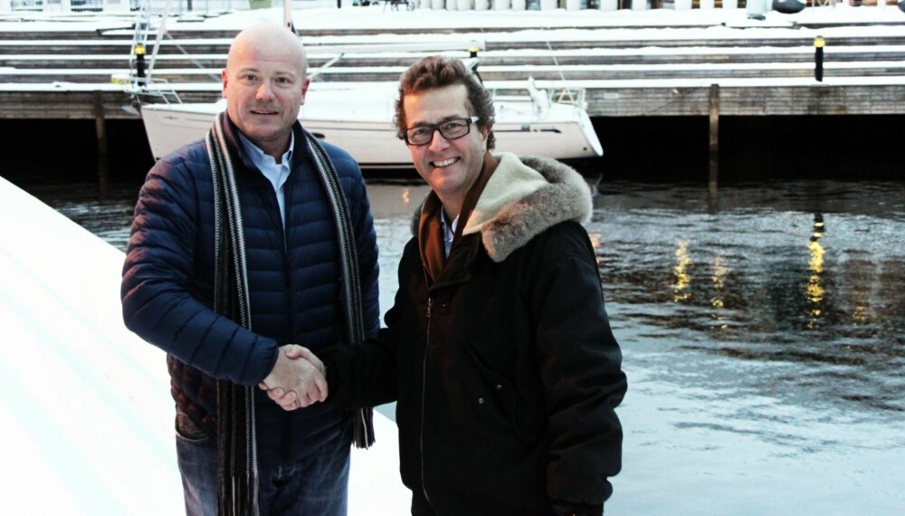 SENTRALT: Nå er Nordens største båtmesse endelig på plass der den hører hjemme, opplyser eiendomssjef Geir Olav Hegerroll i NPRO, som eier Aker Brygge. Her sammen med Erlend Prytz (tv.)