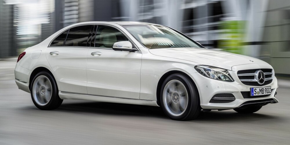 FREMAD MARS: I likhet med GLA kommer også de første versjonene av Mercedes C-klasse i mars. FOTO: Daimler AG FREMAD MARS: I likhet med GLA kommer også de første versjonene av Mercedes C-klasse i mars. FOTO: Daimler AG
