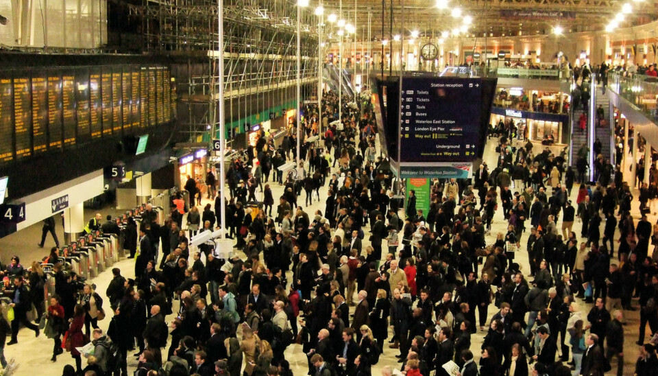 MANGE MENNESKER: Det kan være trangt om plassen i London sentrum. Forbered deg godt for å unngå kaos. FOTO: Jim Linwood flickr.com