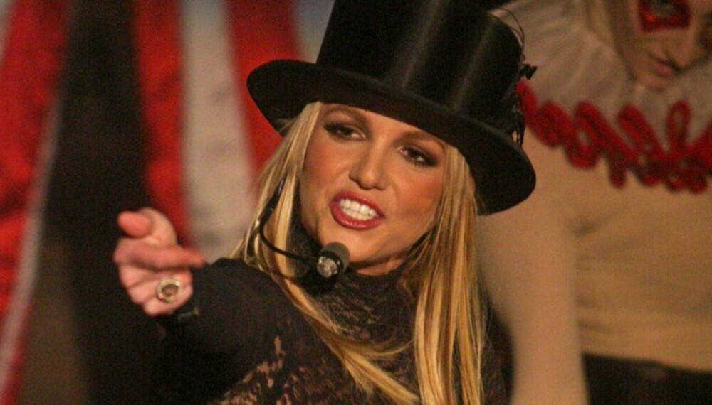 DIREKTØR: Britney Spears er direktør på eget sirkus. Torsdag ble turneen sparket i gang.