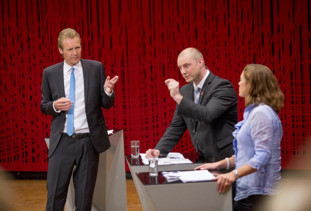 SISTE PROGRAM: Arbeidsminister Robert Eriksson var gjest hos Erik Wold i NRK1s "Debatten". (Foto: Morten Bendiksen)