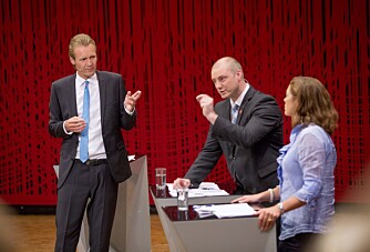 SISTE PROGRAM: Arbeidsminister Robert Eriksson var gjest hos Erik Wold i NRK1s "Debatten". (Foto: Morten Bendiksen)