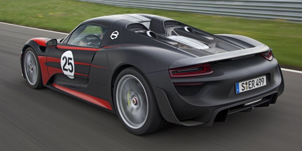 YTELSESHYBRID: 0-100 km/t går unna på 2,8 sekunder. FOTO: Porsche