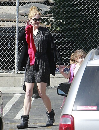 SANNHETEN: Her er Nicole Kidman ute med barna - helt uretusjert.