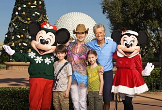 Disney-jul: Familien på fire har feiret jul sammen hvert eneste år, også i 2013. Til tross for separasjonen fikk Dylan og Carys feriere med både mamma og pappa. Her fra en tidligere julefeiring.