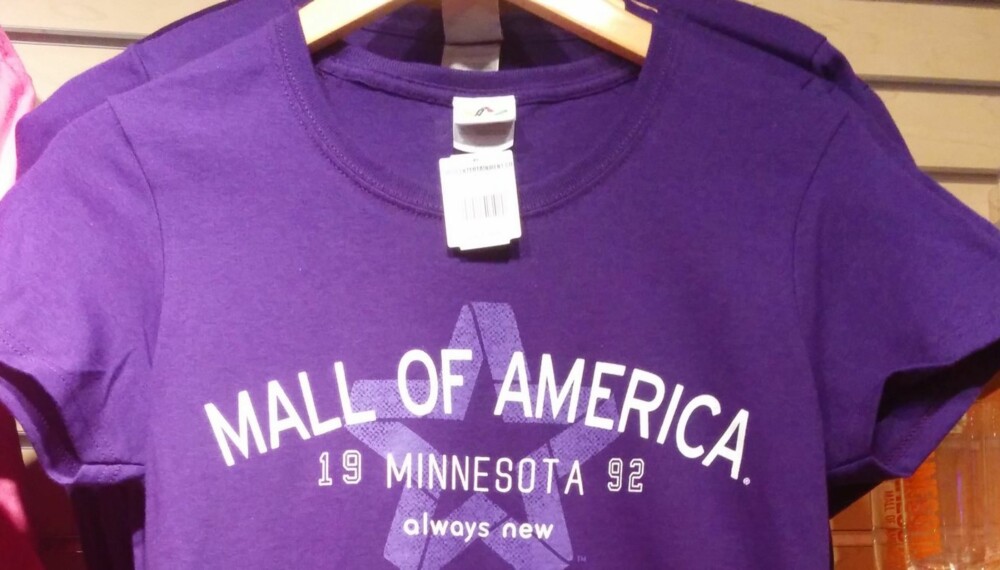 PREMIEN: Vi deler ut 10 T-skjorter fra Mall of America.