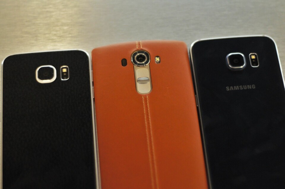 NY TOPPMOBIL: LG G4 i brunt skinn i midten mellom Samsung Galaxy S6 (til venstre) og Samsung Galaxy S6 Edge (til høyre).
