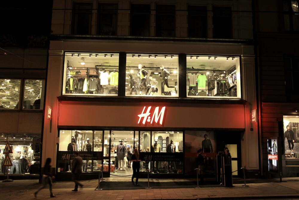 Norge har fått sin første H&M Man. Nå står Sverige for tur.