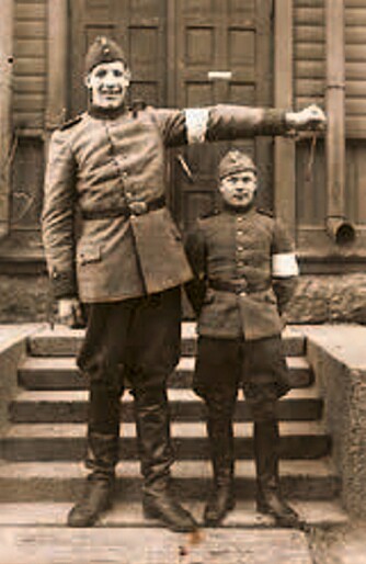 Finnen Väinö Myllyrinne (1909¿63) er ifølge oversikten på thetallestman.com tidenes høyeste nordboer. Han vokste fram til 30-årsalderen og ble 251 centimeter høy, like høy som verdens nålevende høyeste person, tyrkeren Sultan Kösen. Bare tre menn har vært høyere: Robert Wadlow (1918¿40), 2,72, John William Rogan (1868¿1905), 2,64, og John F. Carroll (1932¿69), 2,63. Myllyrinne er også kjent som verdens høyeste soldat, ettersom han avtjente verneplikten for det finske Forsvaret.
