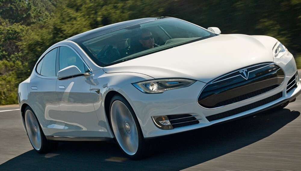 RASKERE: Tyskerne skal neste år tilbys et Autobahn-program til Tesla Model S som gir den høyere topphastighet. Man skal ikke se bort fra at også en del norske Tesla-eiere kan tenke seg tuningpakka. FOTO: James Lipman