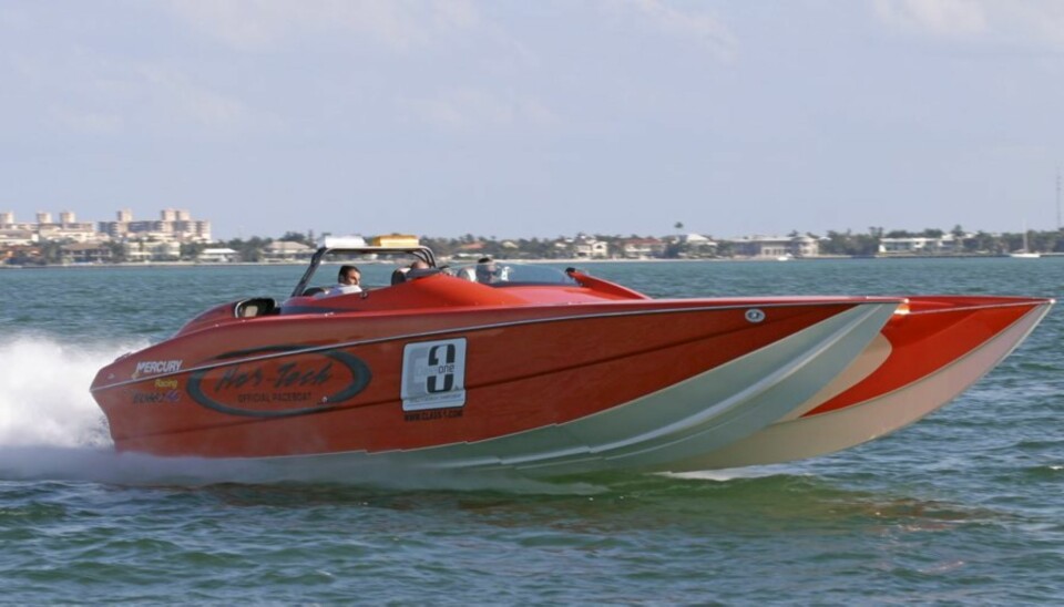 OVER 100: Nor-Tecc Supercat 3600 har en toppfart på godt over 100 knop.