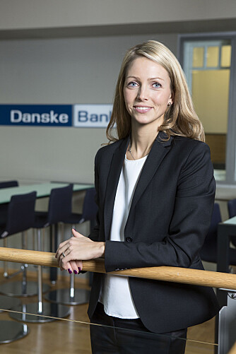 MÅ FÅ KUNNSKAP: - Det kan være mer utfordrende og vanskelig for barn og unge å forstå hva penger faktisk er. Det gjør at det kreves mer kunnskap om økonomi nå enn tidligere, sier Maria Setsaas, forbrukerøkonom hos Danske Bank. MÅ FÅ KUNNSKAP: - Det kan være mer utfordrende og vanskelig for barn og unge å forstå hva penger faktisk er. Det gjør at det kreves mer kunnskap om økonomi nå enn tidligere, sier Maria Setsaas, forbrukerøkonom hos Danske Bank.