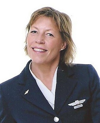 INSTINKT: - Iinstinktene våre kan være en medvirkende faktor til at kroppen går i beredskap. Frykt er en forsvarsmekanisme, den varsler fare, og noen ganger overdriver den, sier Ellen Halvorsen, air purser, Cabin Crew instruktør og sertifisert coach, som holder flyskrekk-kurs. INSTINKT: - Iinstinktene våre kan være en medvirkende faktor til at kroppen går i beredskap. Frykt er en forsvarsmekanisme, den varsler fare, og noen ganger overdriver den, sier Ellen Halvorsen, air purser, Cabin Crew instruktør og sertifisert coach, som holder flyskrekk-kurs.