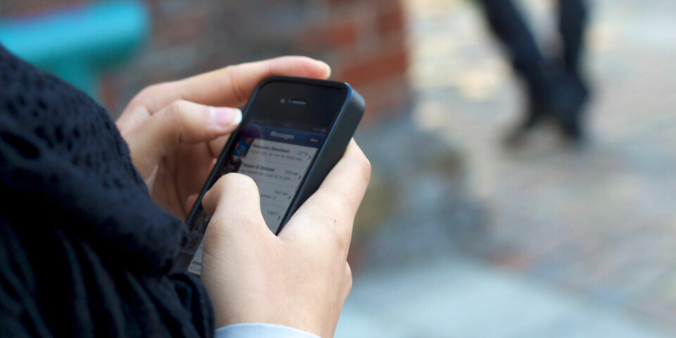 FACEBOOK: Du kan enkelt kontrollere sikkerhetsinnstillingene dine på Facebook via mobilen din. ILLUSTRASJONSFOTO: Colourbox