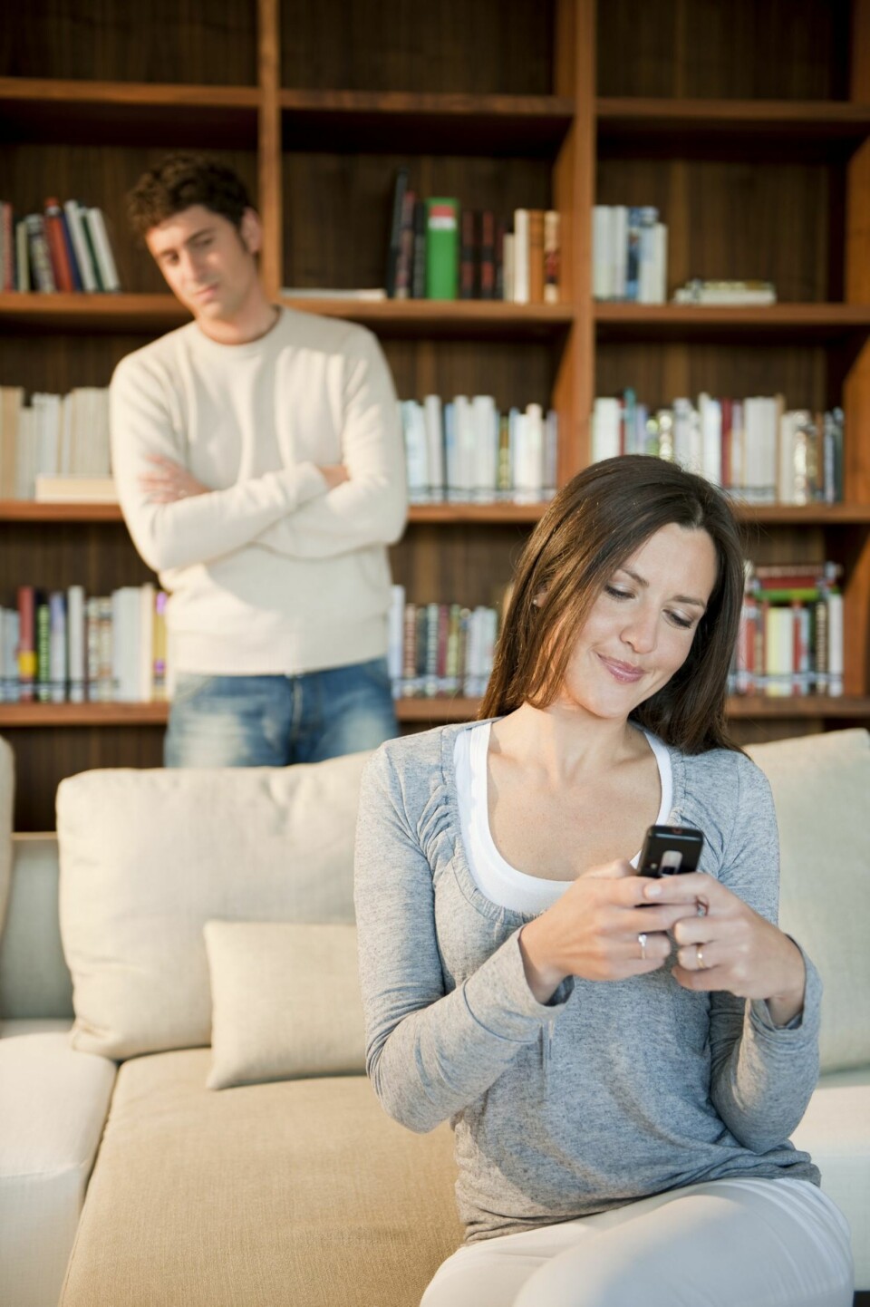 PARANOID: - Det blir usunt når de to forholder seg til hverandre på vidt forskjellig måte hvor den ene for eksempel klamrer seg til partneren, mens den andre holder mer avstand, sier Vennesland.