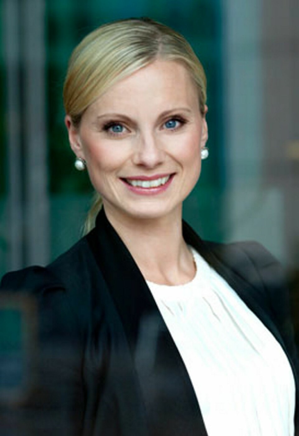 STUDIELÅN LØNNER SEG: Silje Sandmæl, forbrukerøkonom ved DNB oppfordrer til å ta studielån til og med når du ikke trenger det. - Plasserer du det på konto vil du få renteinntektene. Ved endt studie vil rentene begynne å løpe, så hvis du ikke har plassert pengene i noe som gir en høyere avkastning enn renteutgiftene lønner det seg å betale tilbake, sier Sandmæl.