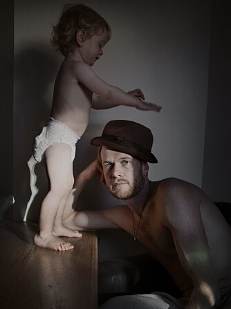 FOTOGRAFEN: Johan Bävman med sønnen Viggo, som nå er tre år. FOTOGRAFEN: Johan Bävman med sønnen Viggo, som nå er tre år.