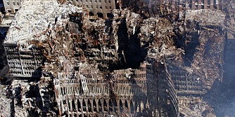 TERROR: Slik så det ut seks dager etter at American Airlines flight 11 og American Airlines flight 175 styrtet inn i tvillingtårnene.