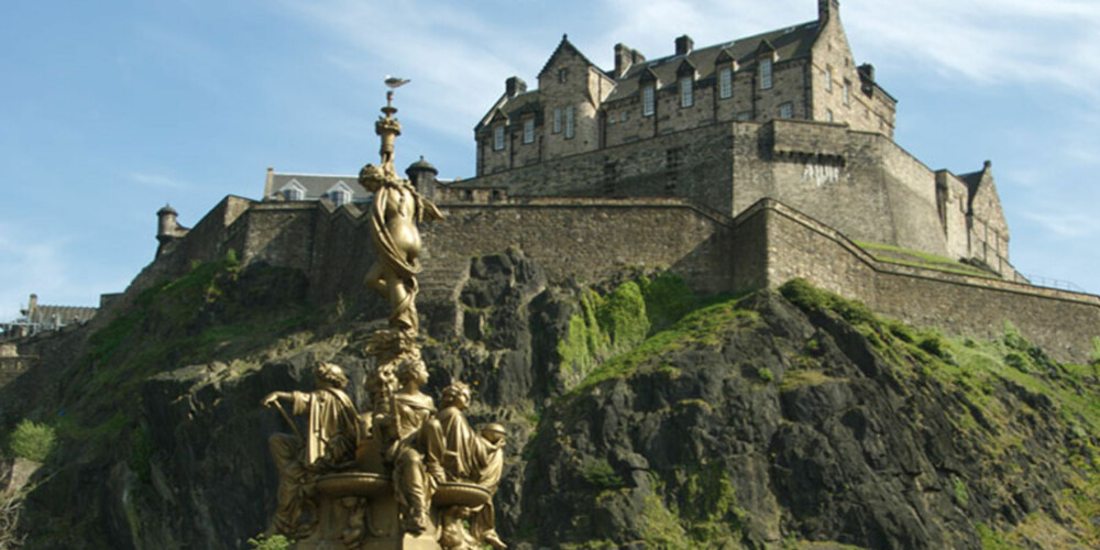 STRID: Edinburgh Castle har siden 1100-tallet vært en viktig brikke i krigene mellom England og Skottland.