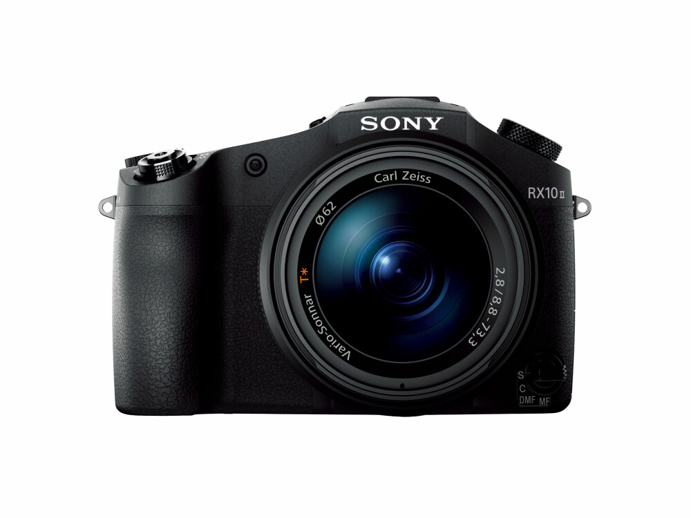 AVANSERT: Sony Cyber-shot RX10 II minner mer om et megazoomkamera. Det har da og litt kraftigere zoom med en brennvidde som strekker seg fra 24-200 mm.