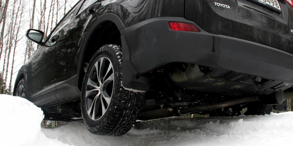 Visste du at firehjulstrekkeren din som regel bare trekker på to hjul?