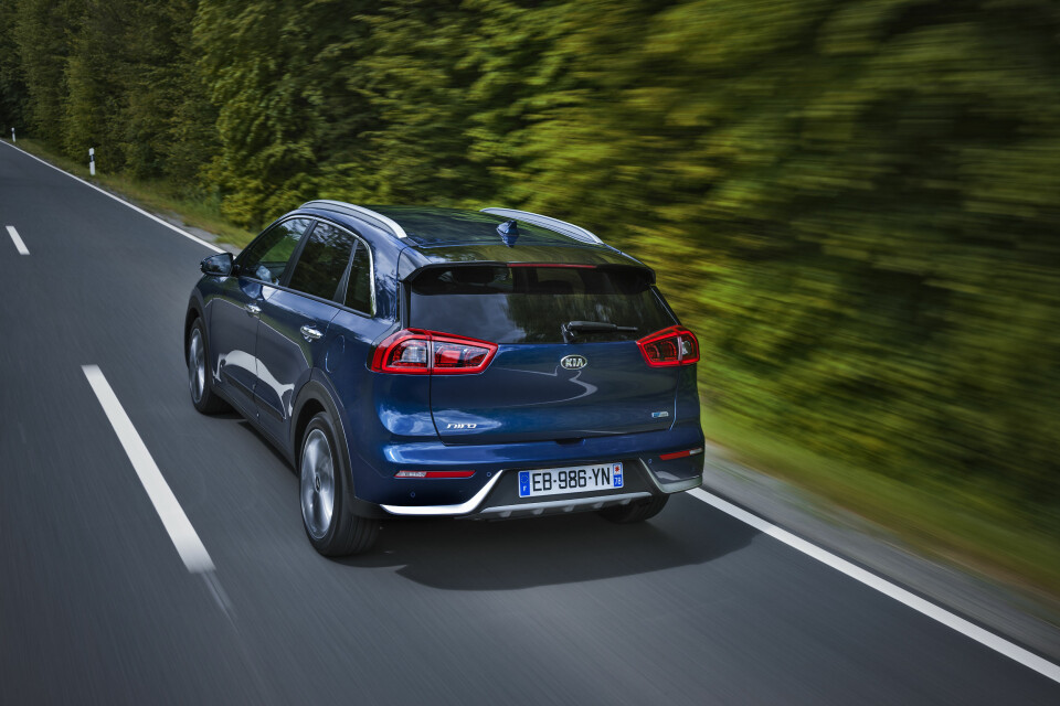 GOD FART: Drivlinjen, som består av en 1,6-liters bensinmotor og en elektrisk motor på 32 kilowatt, yter totalt 141 hestekrefter. Drivstofforbruket er 0,38 l/mil (88 gr/km CO2).
