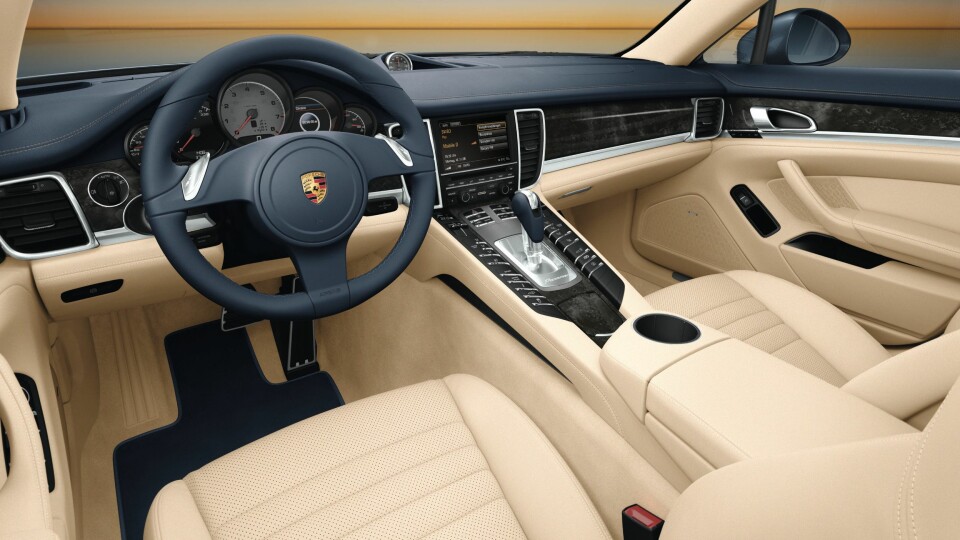 PANAMERA: Ny versjon på de to øverste bildene, gammel nederst. FOTO: Porsche