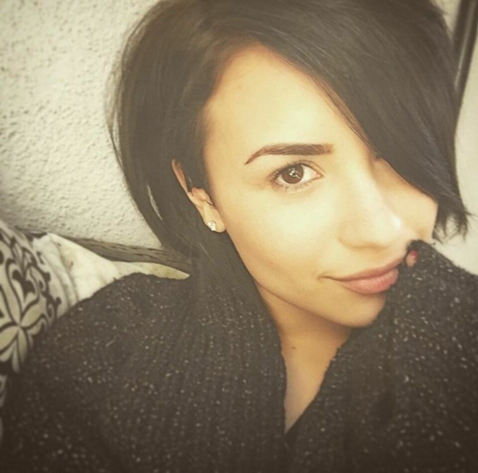 Demi Lovato er komfortabel uten sminke.