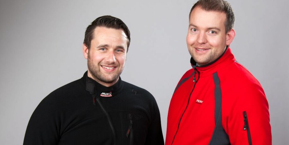 PENSUM: Tor-Anders Puck og Eirik Skare (f.v.) står bak det nye pensumet hos Båtførerprøven.com AS. begge utdannet ved Befalsskolen for Marinen og Sjøkrigsskolen i Bergen.
De har begge lang erfaring innen navigasjon, sikkerhet
og sjømannskap. PENSUM: Tor-Anders Puck og Eirik Skare (f.v.) står bak det nye pensumet hos Båtførerprøven.com AS. begge utdannet ved Befalsskolen for Marinen og Sjøkrigsskolen i Bergen.
De har begge lang erfaring innen navigasjon, sikkerhet
og sjømannskap.