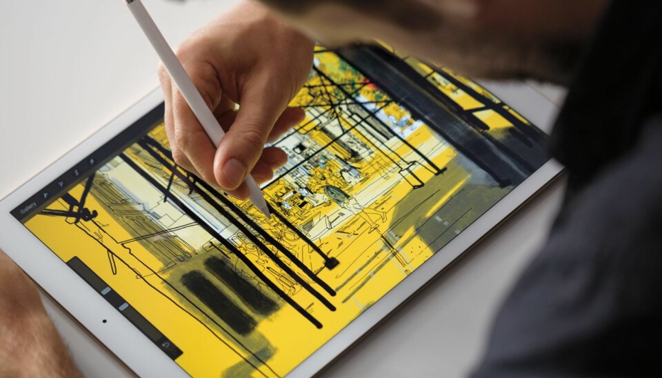 PEN OG IPAD: Papiret er blitt digitalt og med Apple Pencil kan de som kan tegne gjøre mye spenstig på en iPad Pro.