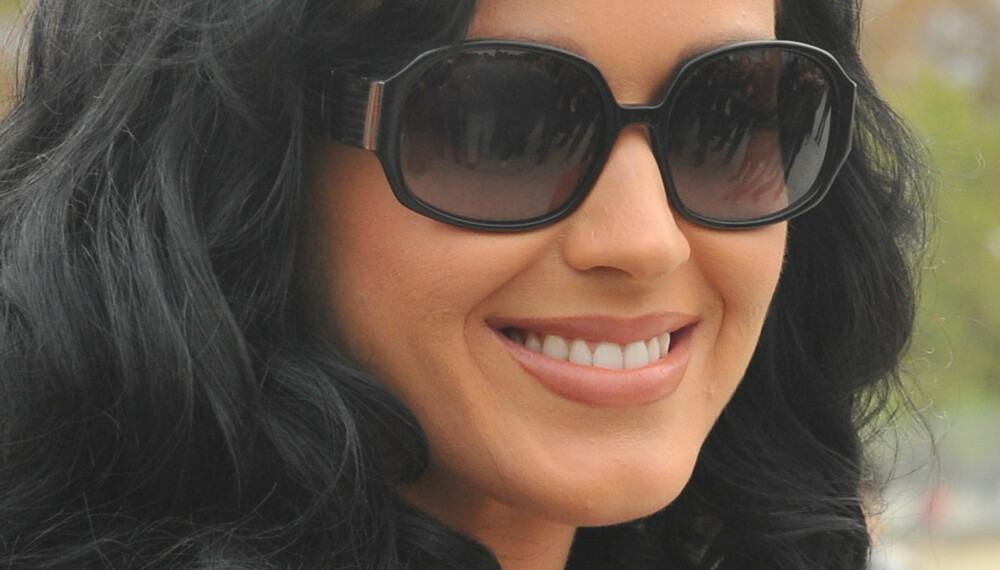 SELVSIKKER PÅ SEX: Katy Perry er ikke i tvil om at hennes nyervervede ektemann, Russell Brand, er tilfreds med henne i sengen.