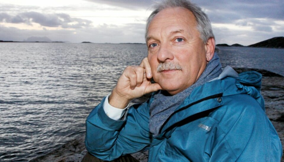 ELSKER HAVET: - Å se kreftene i havet når bølgene bryter og vinden står på, er noe helt eget, mener Odd Eriksen, som er født i havgapet ytterst på Dønna.