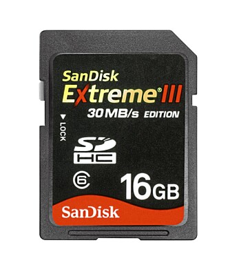 Extreme III 16GB SDHC Et minnekort som passer perfekt til digitale kameraer. Kortet er 16GB stort, lagrer bildene raskt slik at du er klar for neste blinkskudd og er meget pålitelig.