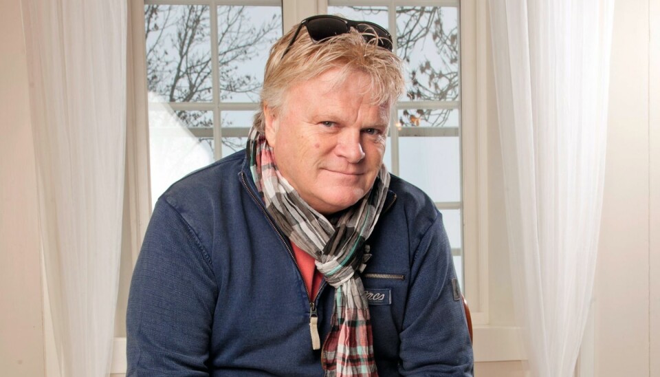 KOLLAPSET: William Kristoffersen ble svært uvel og klarte ikke å stå på bena uten å støtte seg da Ole Ivars skulle ha konsert i Spania.