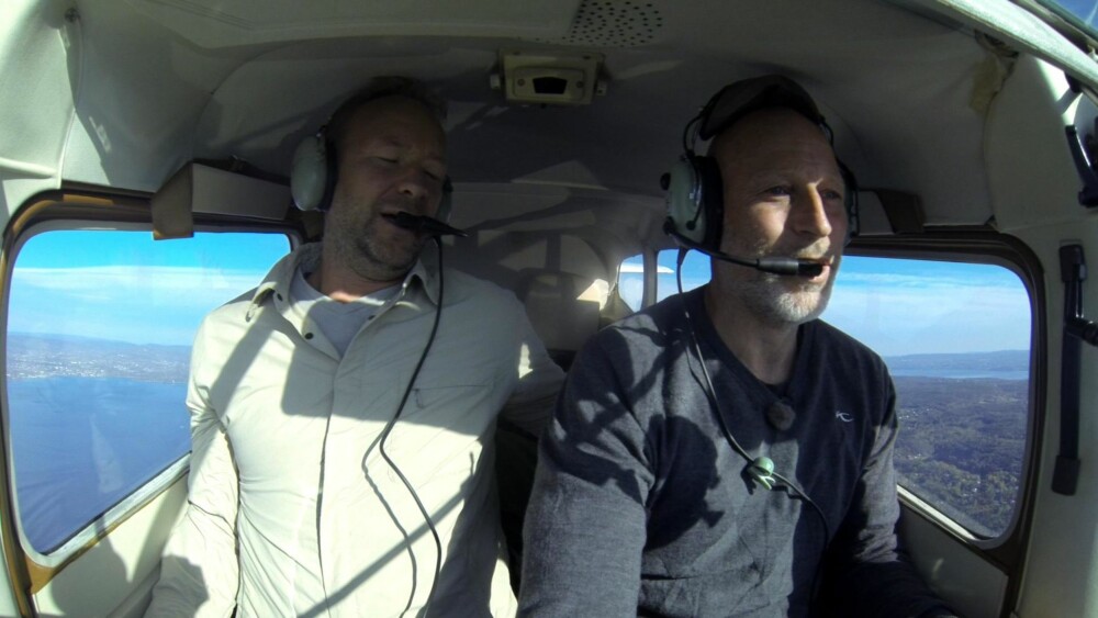 LIVREDD: Under TVNorges vårlansering ble det vist en video av Kjetil André og Lasse ute i et sjøfly. Førstnevnte ble skrekkslagen da Kjus stoppet motoren i lufta.