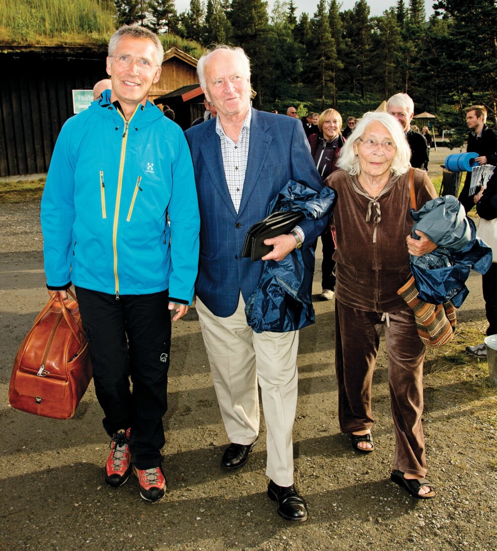 Ble enkemann: Thorvald og Karin hadde vært gift i 56 år da hun måtte gi tapt for kreften for to år siden. Her med sønnen Jens på Gålå.